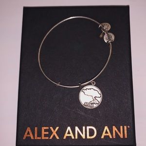 Alex and Ani Aruba Bangle | Silver